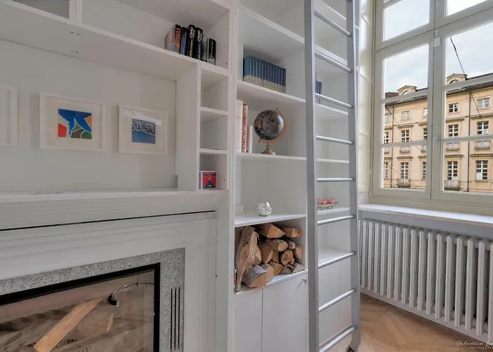 Conte Verde 1756 - Storie E Dimore * Torino